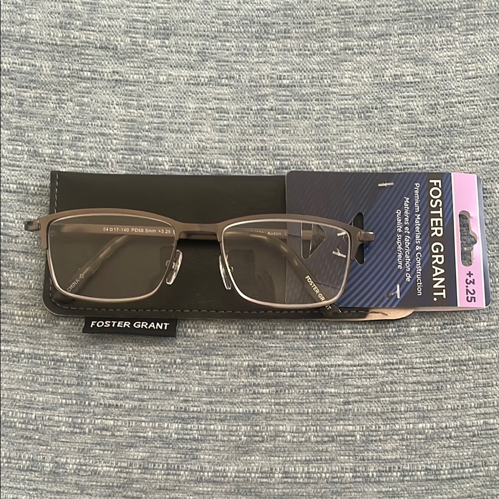 NWT 3.25 Foster Grant Reading Glasses